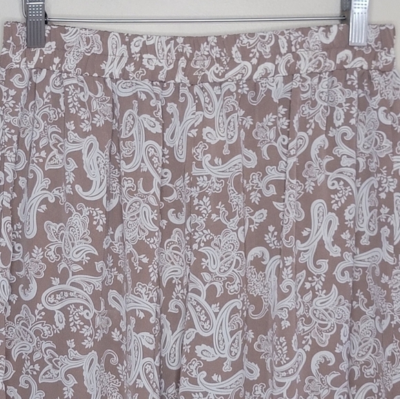 NWT Everyday Chic Boutique | Tan & Cream Paisley Print Wide Leg Beach Pants - Picture 2 of 6